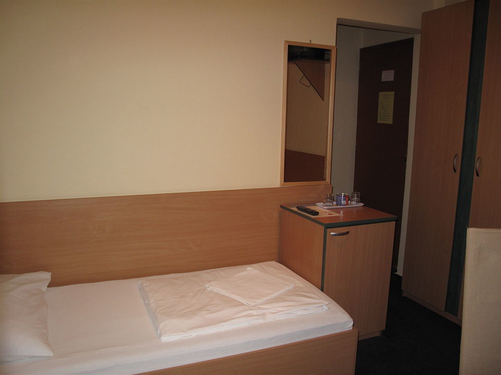 Bed and Breakfast Alfred Panzio Budapest Exterior foto